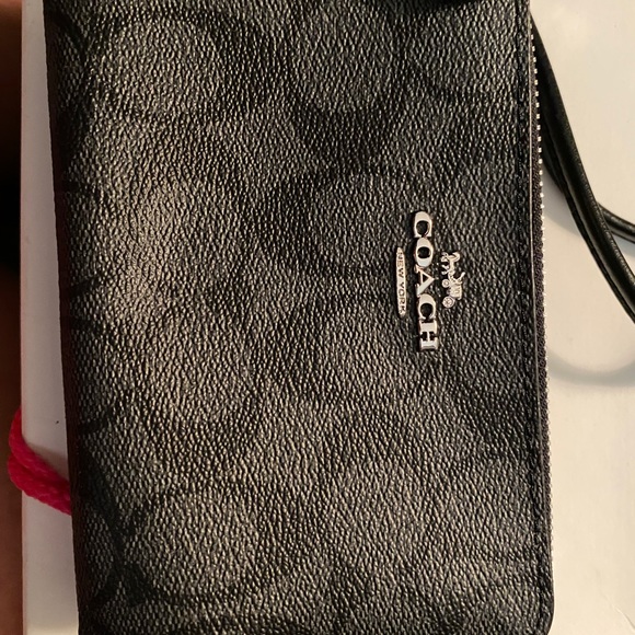 Brand new Coach wristlet with tags! - Picture 1 of 4